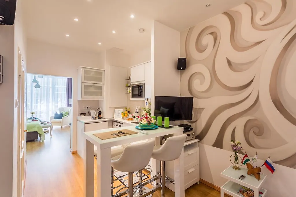 Apartment Makes You Happy Budapest